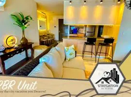 Luxurious 2 Bedroom Family Suite plus Maid Rm in Eastwood City