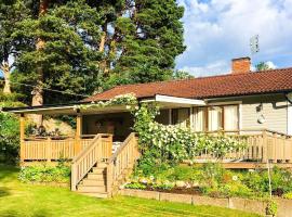 4 star holiday home in MALMKÖPING-By Traum, hotel em Malmköping