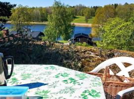 Holiday home MALMKÖPING II, котедж у місті Malmköping