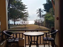 Chaithalay Khanom Resort, hotel in Ban Phang Phrao