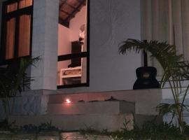 Wellness home Ayurvedia, lemmikkystävällinen hotelli kohteessa Parattipalli