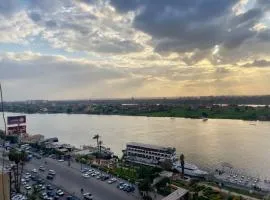 Luxury nile view apartment in maadi