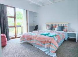 Sunny Cosy stay in Auckland, bed & breakfast στο Ώκλαντ