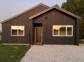 Modern and new house, vakantiehuis in Taupiri