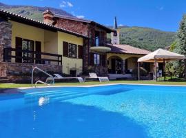 Suite with Lake Como view, hotel in Colico