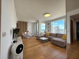 City view from 27th floor, free parking, keyless