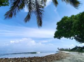 Hidden Paradise : Beach Villa, гостиница в городе Kandakkadava