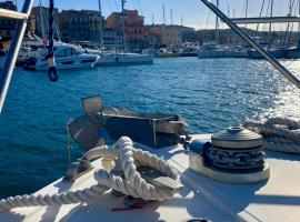 Stonda In Mare une parenthèse en mer, boat in Propriano