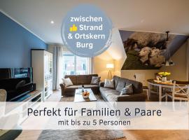 Lotsenkoje Fehmarn mit Balkon & Sauna, perfekt für Familien, готель у місті Бург-ауф-Фемарн