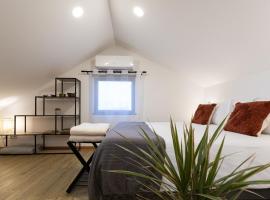 Casinha da Praia - Beachside Retreat Almoxarife, Hotel in Praia do Almoxarife