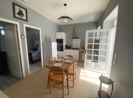 Charmant logement avec 2 véranda, apartment in Le Vivier-sur-Mer