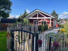 Ferienhaus Deine Zeit mit SAUNA und WALLBOX, hotell i Nettersheim