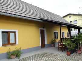 Kmečka hiša Rodica, guest house in Domžale