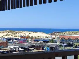 Bel appartement climatisé refait à neuf 100 m de l'océan et toutes commodités 3 e étage sans ascenseur