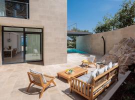 5-star modern stone villa Sea La Vie, hotell i Sutivan