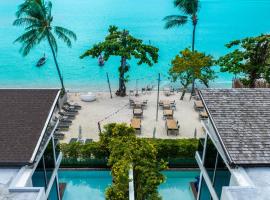 【Beach Front】海景沙滩别墅，私人泳池，免费早餐，女佣每日清洁，生活方便交通便利, hotel met zwembaden in Phuket