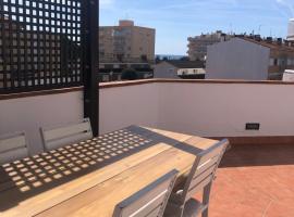 The White Lilies, hotel in Pineda de Mar