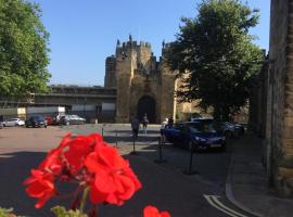 Barbican View - luxury apartment opposite Alnwick Castle, hotel in Alnwick