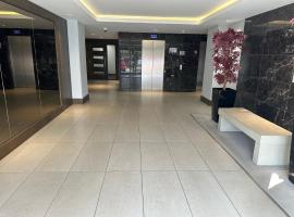 New built apartment, Hotel in Hendon