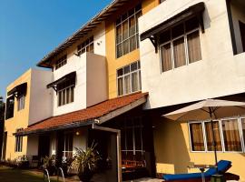 Luna Waves, budget hotel sa Negombo