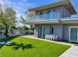 Polinesia 12, хотел в Лидо деле Национи