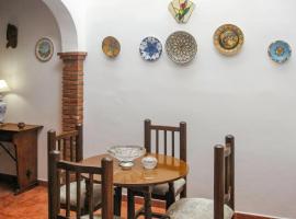 Complete house in Cuevas del Becerro, hotel en Cuevas del Becerro