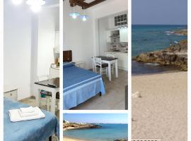 Lu Salentu Chalet Beach, hotel in Marina di Mancaversa