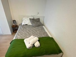 Ein Wunderschönes kleines Zimmer, cheap hotel in Flörsheim am Main