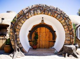 Casa Ballena, Finca La Lama Romana Bodonal de la Sierra, hotel in Bodonal de la Sierra