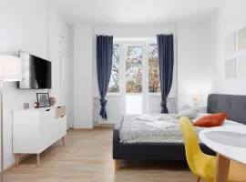 Quiet apartment with kitchen near the metro