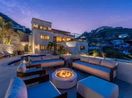 Casa La Piñata 7BR - Concierge and Maid Included