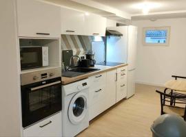 Appartement cosy 2 chambres avec jardin, hotel v destinaci Les Ponts-de-Cé