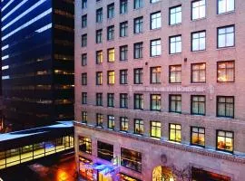 Hyatt Place Des Moines Downtown