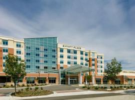 Hyatt Place Kansas City Lenexa City Center, hotel que acepta mascotas en Lenexa