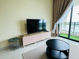 Forest city sea view homestay, hotel in Kampong Pok Kechil