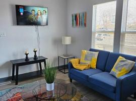 Modern 3BR Home, 3 min airport., hotel in Des Moines