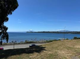 Departamento frente al lago Llanquihue, מלון בפוארטו ואראס