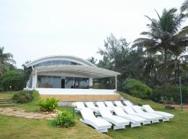 Beach House Resort Goa, accessible hotel in Benaulim