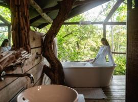 Summerfields Rose Retreat and Spa, glamping site in Hazyview