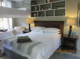 Beni Apartment, hotel cerca de Moreleta Plaza Shopping Centre, Pretoria