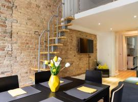 Industrial Style plus Self Checkin plus Street Parking