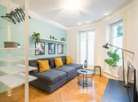 Modern Apartment Near Außenalster