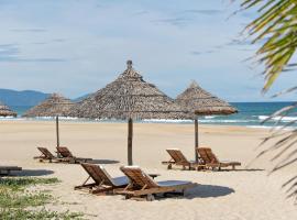 The Ocean Villa Beach Da Nang By Abogo، فندق في دا نانغ