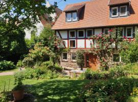 Ferienhaus Burgblick, hotel barato en Münzenberg