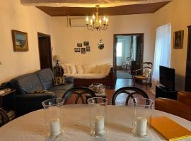 Appartement familial au cœur du village d’Olmeto, hotel i Olmeto