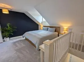 Stunning Super Kingsize Room - Cheltenham Festival