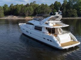 High-class Luxury Yacht - Princess 75, barco en Helsinki