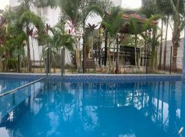 Royal Experiences ALISHA Pool Villa Opp Pallava Beach, Mahabalipuram, hotel a Mamallapuram