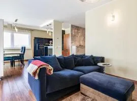 Orkana Chic Apartment by BookingHost