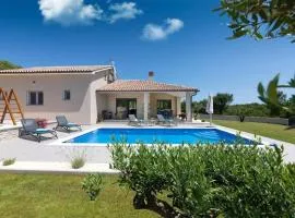 Charming villa Martina with pool near Pula and Rabac by WiiBuk